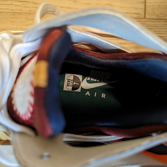 Limited edition Nike shoes (barely worn) - Picture 4 of 4